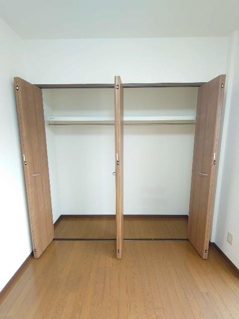 スカイコート西山（502） 収納