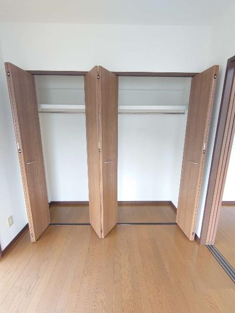 スカイコート西山（901） 収納