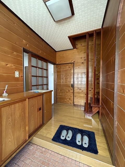 山下貸家（-） 玄関