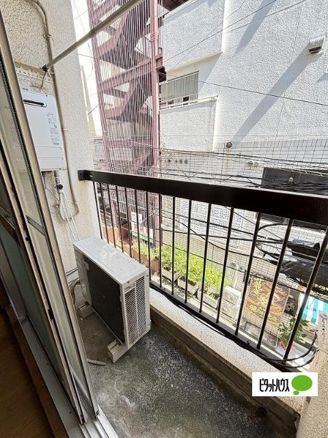 福華源ビル（33） バルコニー