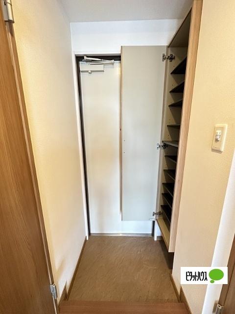 Apartment Grus Okamachi（305） 玄関
