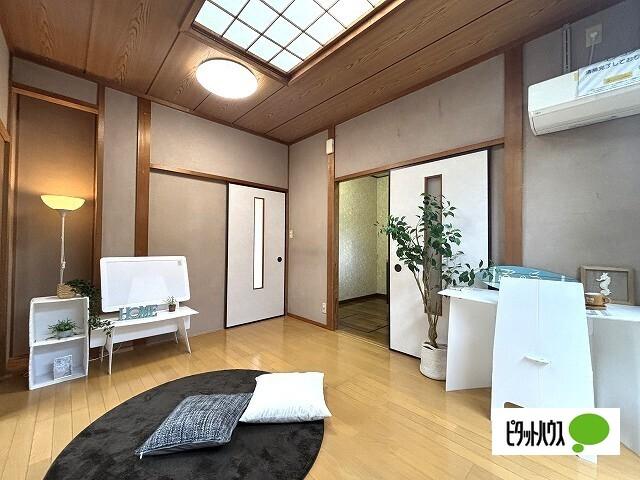 西町戸建て（-） リビング