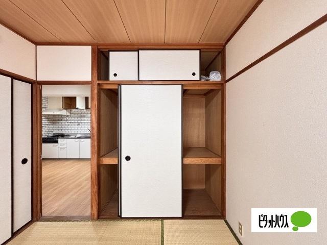 ロイヤル片渕（301） 収納