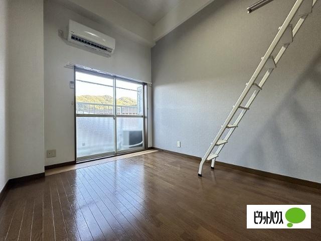 クイーンパレス橋口町（307） 室内