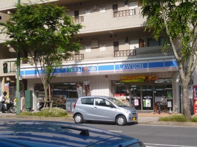 ファミリーマート長崎西山本町店：484m