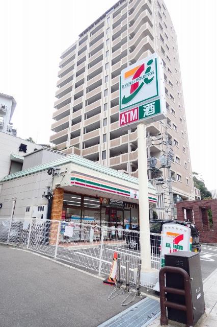 セブンイレブン長崎梅香崎町店：265m