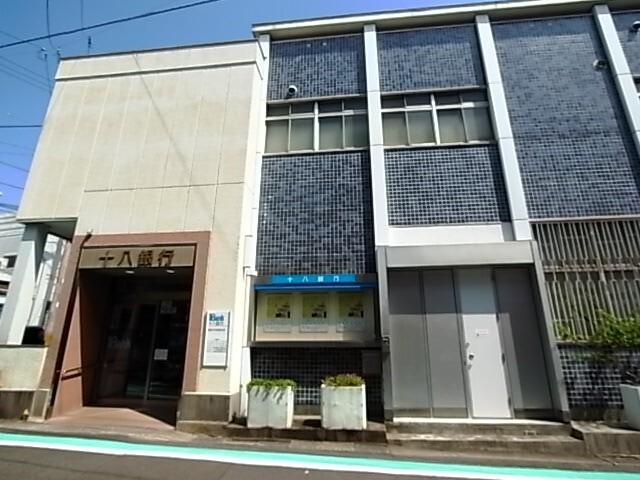十八親和銀行稲佐中央通支店：554m