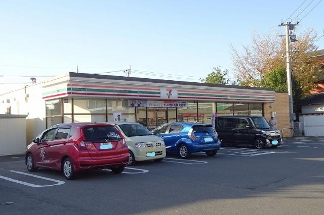 セブンイレブン長崎小ヶ倉町店：747m