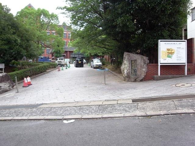 長崎市立山里小学校：721m