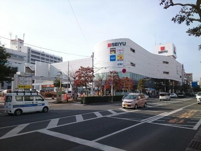 サニー道の尾店：607m