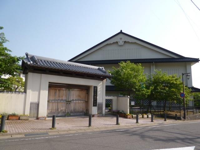 長崎市立片淵中学校：1369m