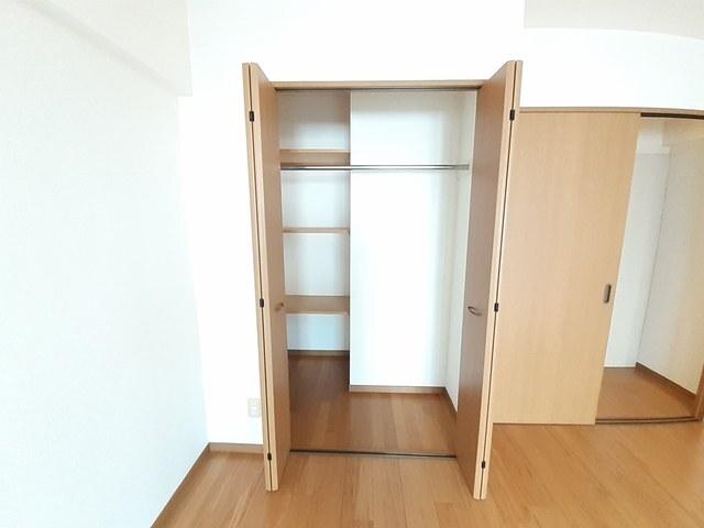 ブランドール大井手（402） 収納