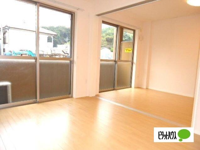 Ｓｕｎｎｙ　Ｐｌａｃｅ　戸町 リビング