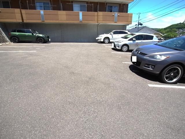 ロココレディー小島 駐車場