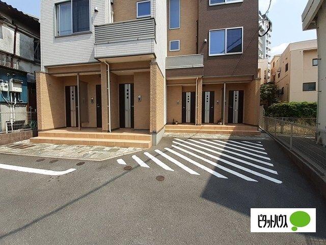 メゾン・ド・カラン（101） 駐車場