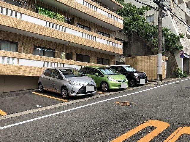 丸二ハイツ（211） 駐車場