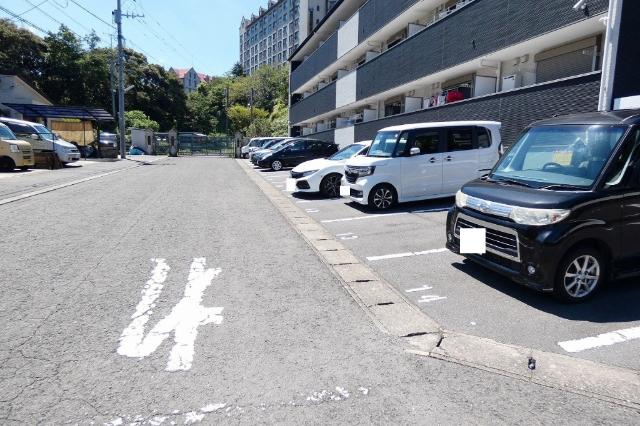 ModernpalazzoグランM（307） 駐車場