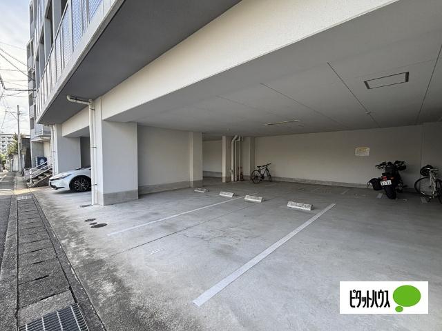 アン　プレジール（501） 駐車場