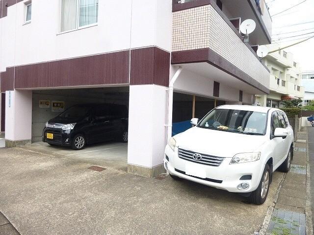 井上ハイム（302） 駐車場