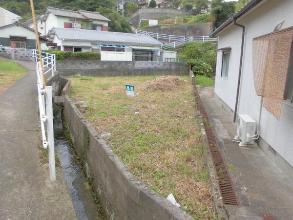 敷地面積は3筆合計で約55坪あります