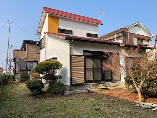 敷地７４坪。木造２階建ての上物付き