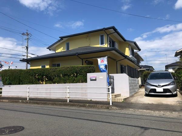 積水ハウス施工の２階建ての邸宅です。