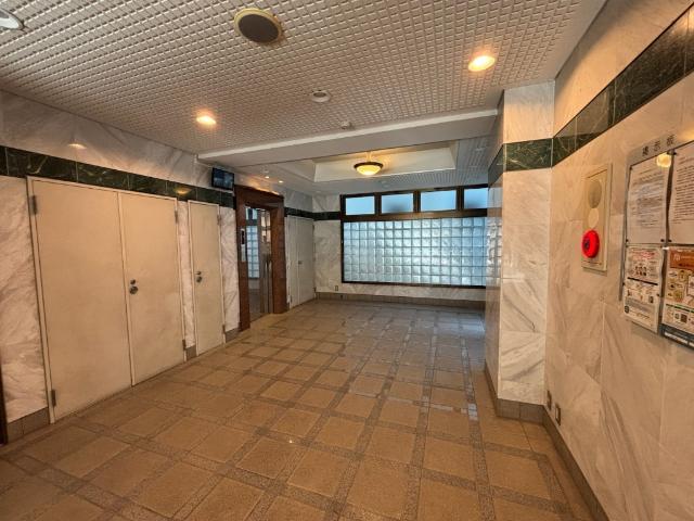 ライオンズマンション諏訪神社前  ロビー