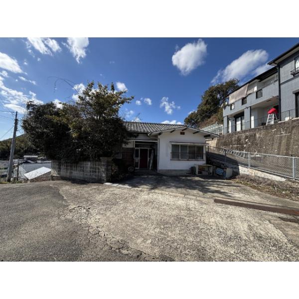 長崎県佐世保市下本山町