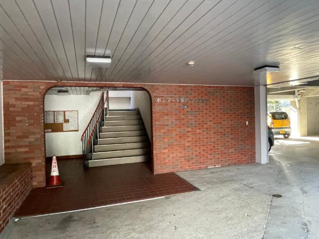 ボンヌール泉町マンション（302） エントランス