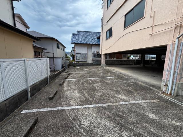 石神町戸建 駐車場