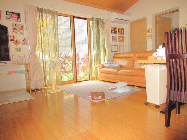 矢上町中古戸建 リビング