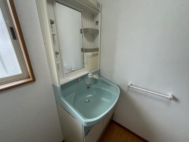 三原2丁目戸建 洗面