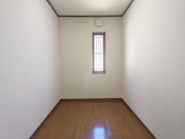 金堀町戸建 収納