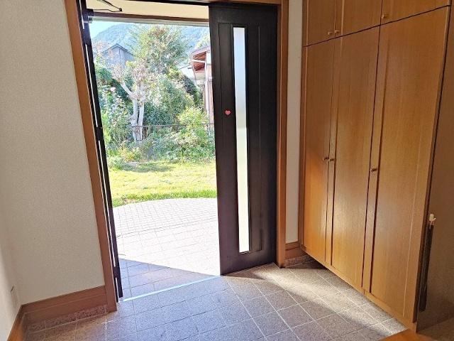 金堀町戸建 玄関