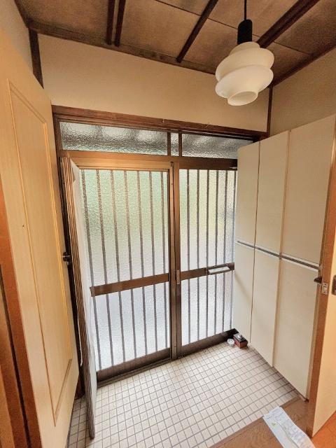 小菅町戸建 玄関