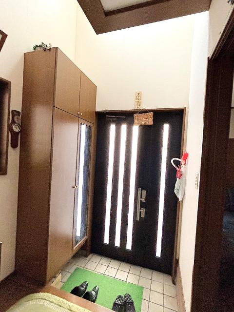 大手2丁目戸建 玄関