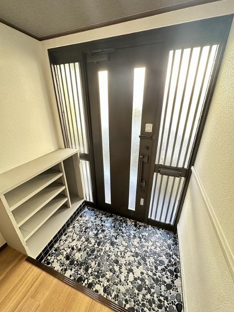 大手2丁目戸建 玄関