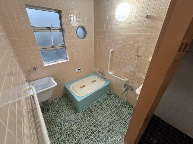 界2丁目戸建 バス／シャワー
