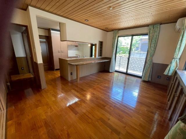 鳴見町戸建 リビング
