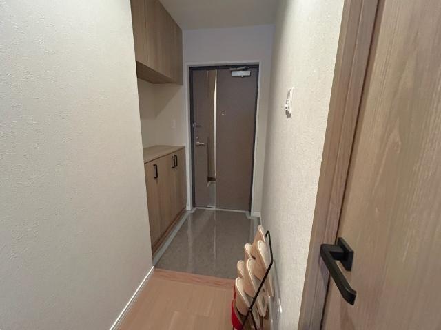 サーパス新大工 玄関