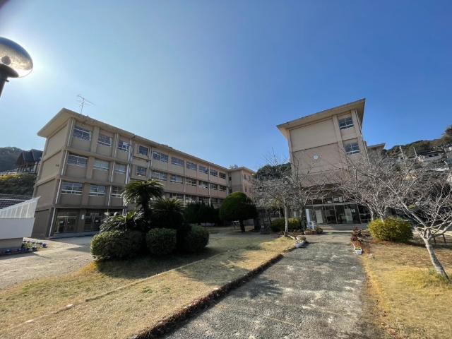 長崎市立滑石小学校