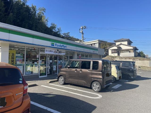 ファミリーマート長崎竿浦町店