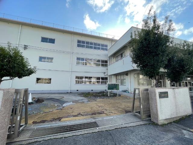長崎市立岩屋中学校