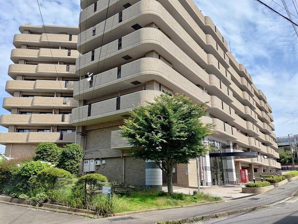 浜町まで車で約８分の距離☆交通の利便性も