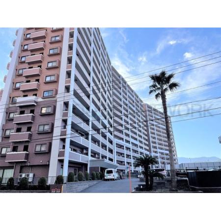 １５階建て鉄筋コンクリート造マンションで