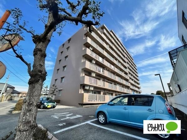 駐車場はすべて平面