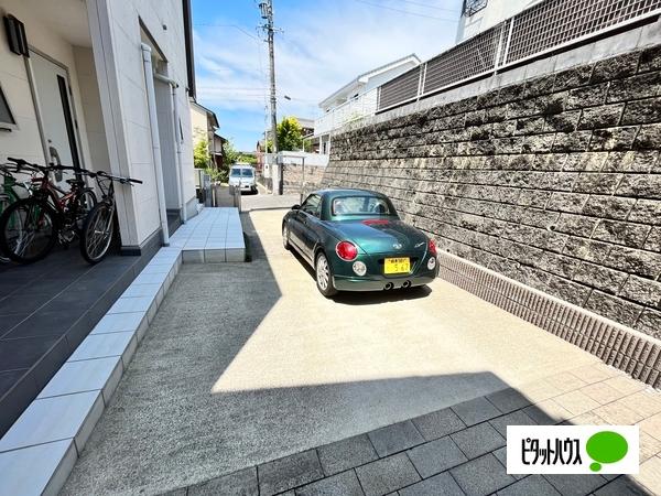 松が丘6　中古戸建 駐車場