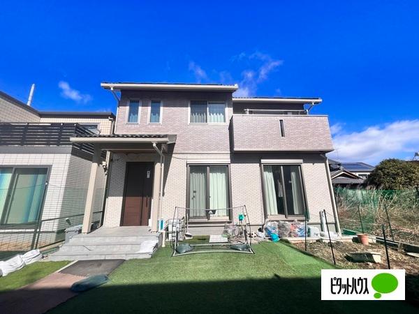 太陽光パネル載ってます