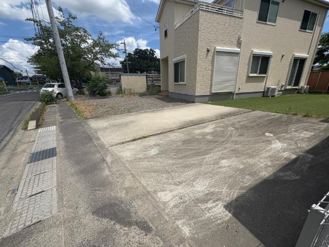 川島松原町　中古戸建 駐車場