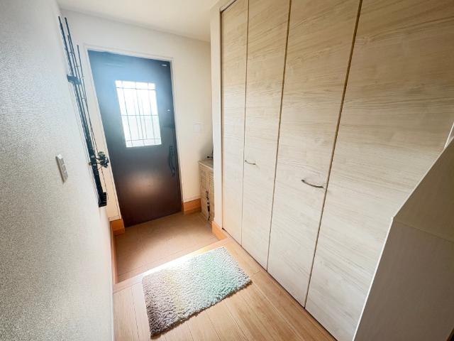 川島松原町　中古戸建 玄関